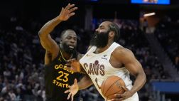 [腾讯全场集锦]🏀锁季后赛！骑士苦战力克勇士 哈登关键抛投 斯特鲁斯6记三分